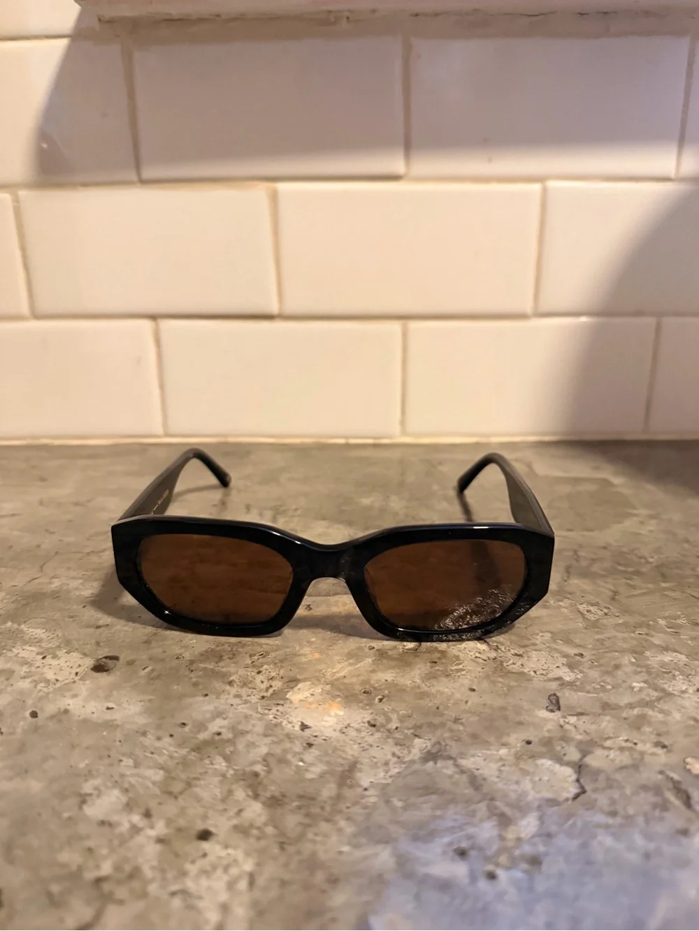 VEHLA Felix Sunglasses - Black/Brown